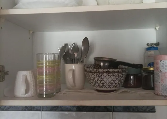 Teo's 2 Persons Deluxe B2 * Patras